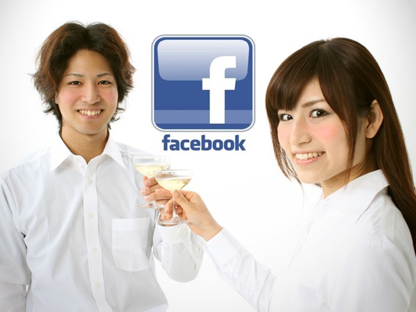 FacebookなどのSNSサービスは近年出逢いの場としての市民権を獲得したようだ。