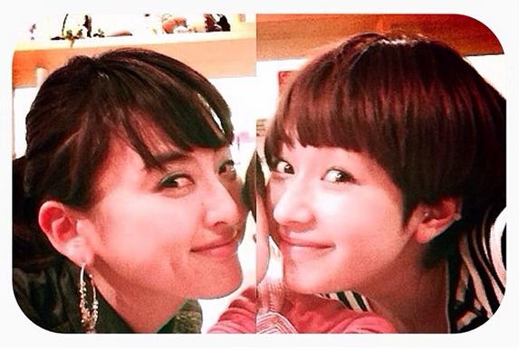 尾形沙耶香と木村カエラ。2014.3.31投稿（画像はinstagram.com/sayakaogataより）