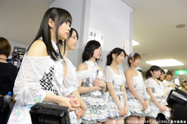 『DOCUMENTARY of AKB48 The time has come 少女たちは、今、その背中に何を想う？』（c）2014「DOCUMENTARY of AKB48」製作委員会