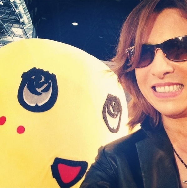 楽しそうなふなっしー＆YOSHIKI　（画像はinstagram.com/yoshikiofficialより）