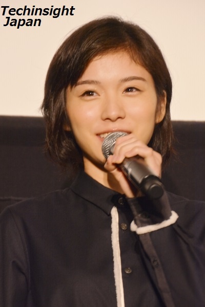 松岡茉優