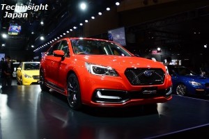 「プレミアムレッド」が一際目立つ「LEGACY B4 BLITZEN CONCEPT」