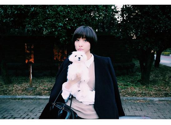 【エンタがビタミン♪】篠田麻里子の愛犬が“カメラ目線”覚える？　「飼い主に似てきた」と評判。