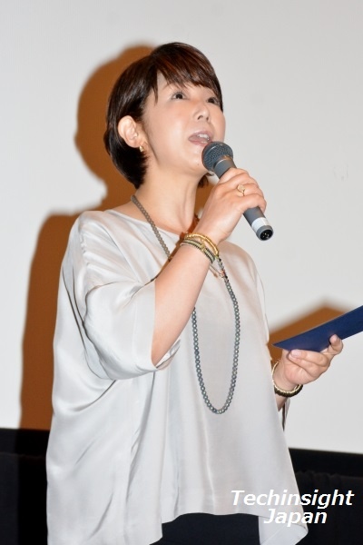 「市川染五郎は天海祐希に壁ドンをしていた」と明かす　中井美穂