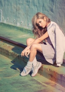 ローラ、ドキッとさせる表情も