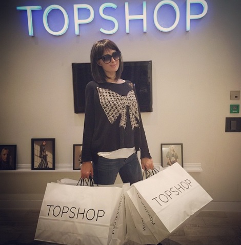 パリス・ヒルトン、TOPSHOPでお買い物（画像はinstagram.com/parishiltonより）