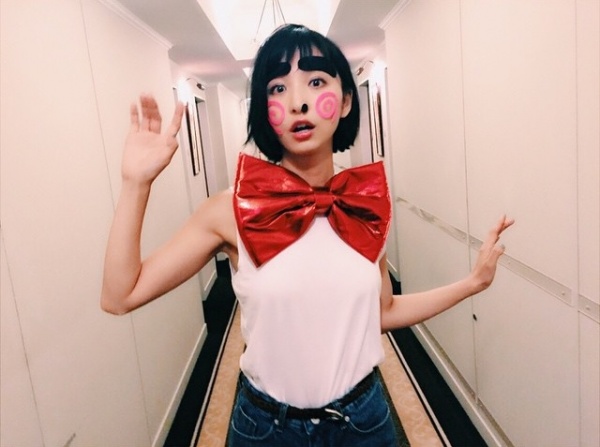 キュートな“バカボン”（画像は『篠田麻里子 Instagram』より）