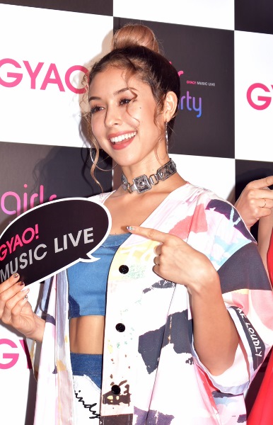 【エンタがビタミン♪】BENI、Crystal Kay、May J.「ガールズパワー炸裂」の女子限定ライブ前に熱気。