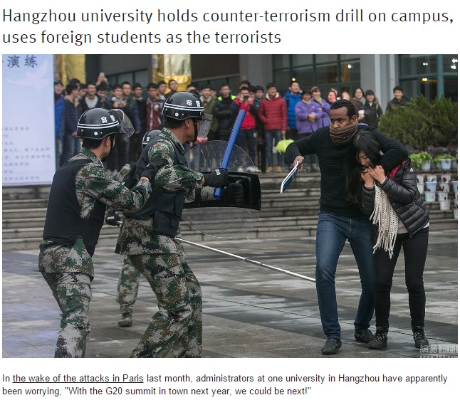 黒人学生をテロ犯役に訓練する中国の大学（画像はshanghaiist.comのスクリーンショット）