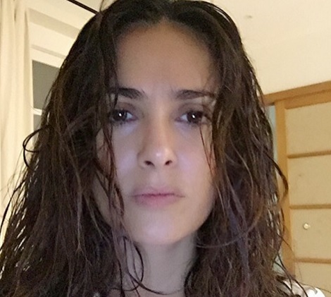 ノーメイクのサルマ・ハエック（画像はinstagram.com/salmahayekより）