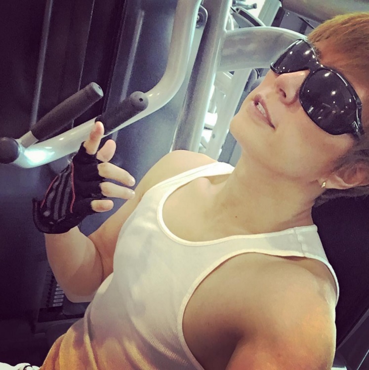 元旦からジムで体を絞るGACKT（画像は『GACKT Instagram』より）