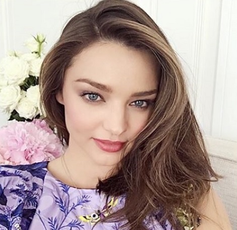 ミランダ・カー「息子と彼を会わせたの」（出典：https://www.instagram.com/mirandakerr）