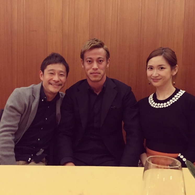 前澤友作氏、本田圭佑選手、紗栄子（出典：https://www.instagram.com/yusaku2020）