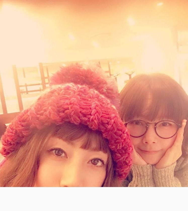 大貫亜美＆aikoに「40代に見えない！」（出典：https://www.instagram.com/ami_onuki）