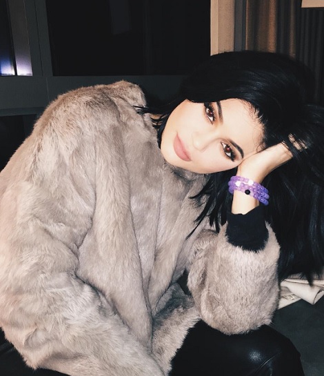 仕事にハマるカイリー・ジェンナー（出典：https://www.instagram.com/kyliejenner）