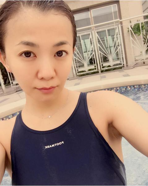 泳いだ後の華原朋美（出典：https://www.instagram.com/tomomikahara）