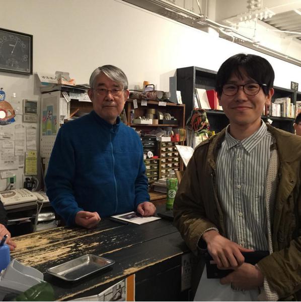 左が“1時間店長”中の松本隆（出典：https://www.instagram.com/takashi_mtmt）