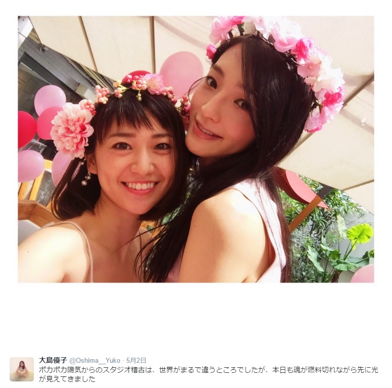 大島優子と佐藤かよ（出典：https://twitter.com/Oshima__Yuko）