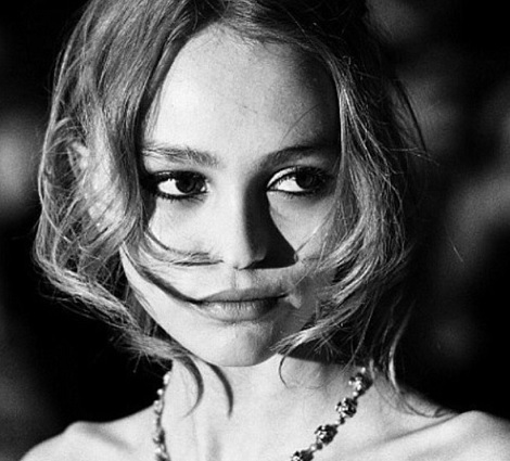 父を信じるリリー・ローズ・デップ（出典：https://www.instagram.com/lilyrose_depp）