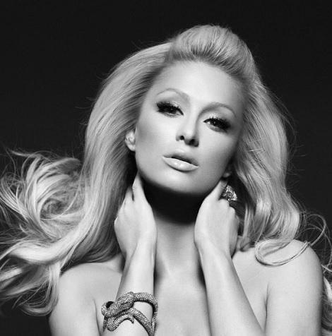 「私が狙われる危険は高いと思う」（出典：https://www.instagram.com/parishilton）