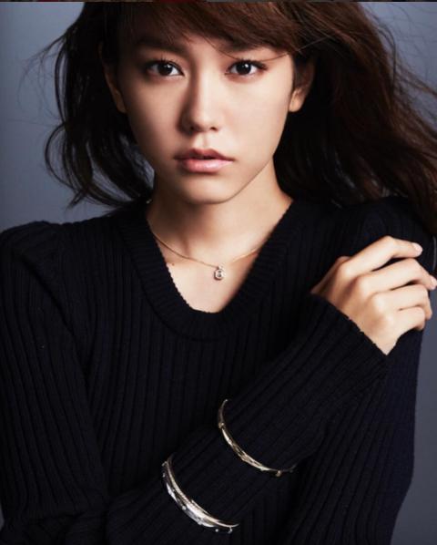 『VOGUE JAPAN』での桐谷美玲（出典：https://www.instagram.com/mirei_kiritani_）