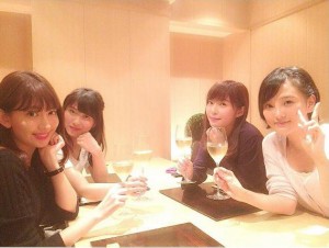 小嶋陽菜、横山由依、指原莉乃、兒玉遥（出典：https://www.instagram.com/haruka_kodama919）