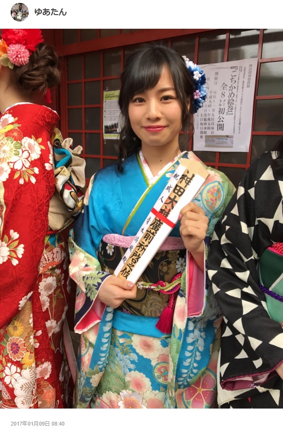 松井珠理奈と成人の日を迎えた青木詩織（出典：https://7gogo.jp/yuasa-hiroshi）