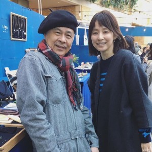 糸井重里さんと石田ゆり子（画像は『石田ゆり子　2017年11月16日付Instagram「ほぼ日の生活の楽しみ展!!」』のスクリーンショット）