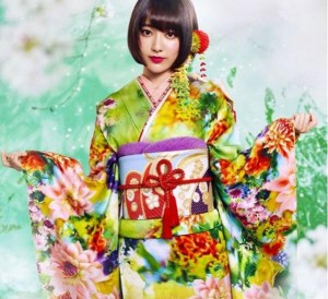 『mika ninagawa × 一蔵』のモデルを務めた宮脇咲良（画像は『ninagawamika　2017年5月10日付Instagram「M / mika ninagawaから振袖がデビューしました」』のスクリーンショット）