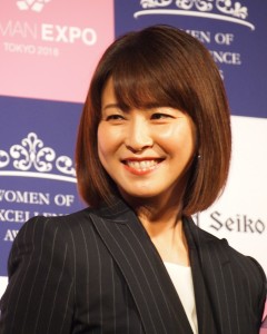 第4回「Women of Excellence Awards」にて笑顔の森高千里