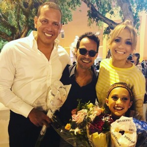 ジェニファーに激似のエメちゃん（画像は『Alex Rodriguez　2018年6月14日付Instagram「Natasha, Ella ＆ Emme dance recital. ＃familia」』のスクリーンショット）