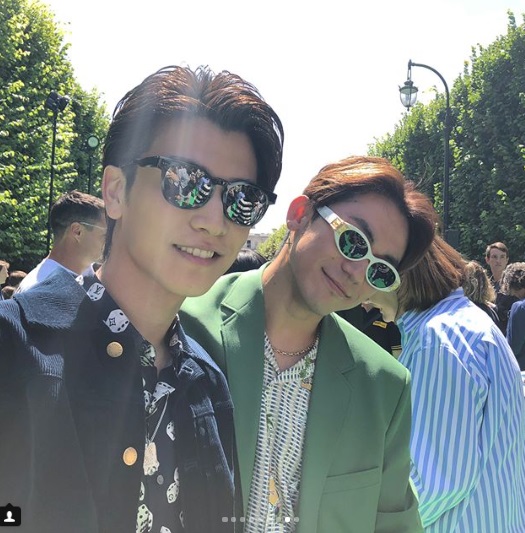 NAOTOと笑顔の岩田剛典（画像は『Takanori Iwata　2018年6月24日付Instagram「Having a great time with」』のスクリーンショット）