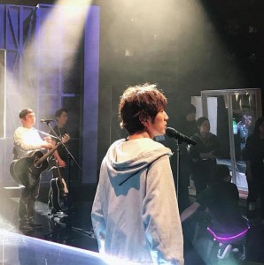 ゆず『Mステ』のリハーサル風景（画像は『ゆず北川悠仁　2018年11月23日付Instagram「＃Mステ ＃マボロシ ＃リハ風景」』のスクリーンショット）