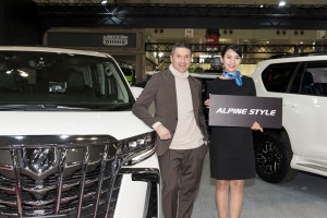 『東京オートサロン2019』ALPINE STYLEにてパンツェッタ・ジローラモ