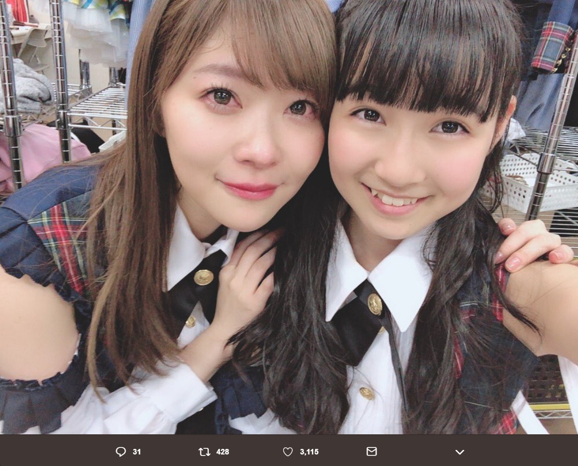 指原莉乃と今村麻莉愛（画像は『今村麻莉愛　2019年1月12日付Twitter「さしこちゃんの生誕祭終わりました」』のスクリーンショット）