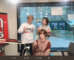 『SOUNDSPLASH』（FM-NIIGATA）に出演した山本彩（画像は『SOUNDSPLASH　2019年3月28日付Twitter「昨日NIIGATA LOTSでライブを行なった、山本彩さんをゲストにお迎えしました！」』のスクリーンショット）