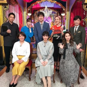 『今夜くらべてみました』での集合写真：前列右がファーストサマーウイカ（画像は『ファーストサマーウイカ　2019年4月9日付Instagram「明日、10日（水）夜21時です」』のスクリーンショット）