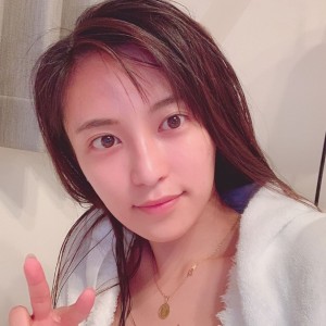 「世界一美しいすっぴん」の声も（画像は『小島瑠璃子　2019年6月12日付Instagram「6/12（水）ZIP→スッキリ→バゲット 明日の午前中のチャンネルは日テレ！」』のスクリーンショット）