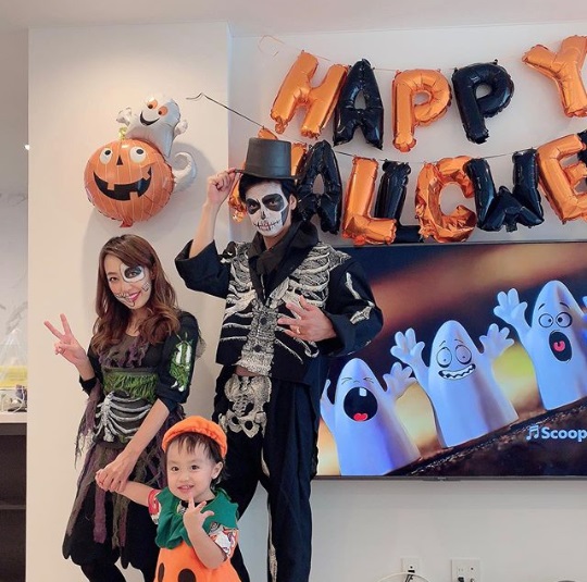 ホームパーティーではスケルトンに（画像は『Nozomi Kawasaki 川崎希　2019年10月28日付Instagram「＃happyhalloween」』のスクリーンショット）