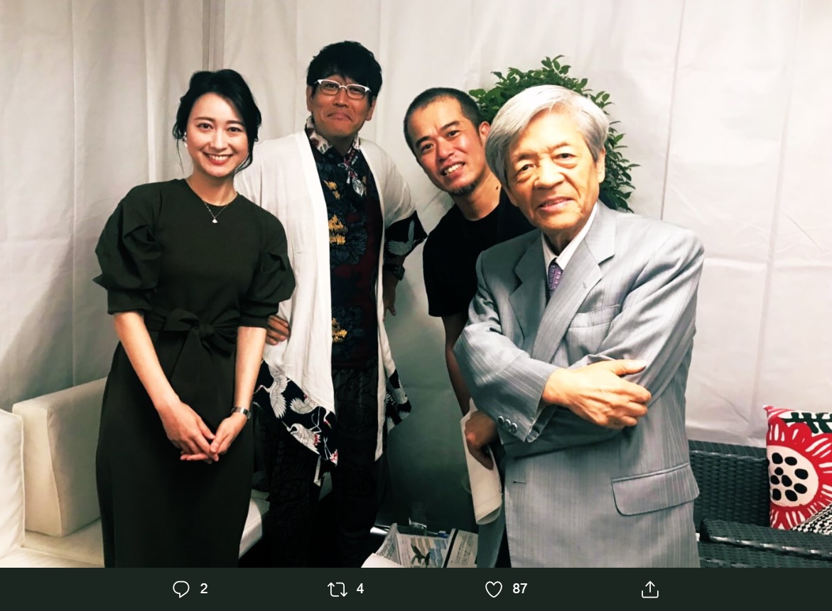 『J-WAVE INNOVATION WORLD FESTA 2019』でトークセッションに出演した古坂大魔王（左から2人目）（画像は『古坂大魔王　2019年9月28日付Twitter「田原総一郎さん、田端信太郎さん、小川彩佳さんとのイノベーショントークセッション！」』のスクリーンショット）