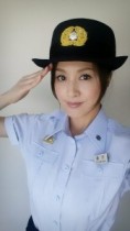 【エンタがビタミン♪】藤原紀香が女性消防官の制服姿を披露。元消防団員も「敬礼が綺麗」と絶賛。