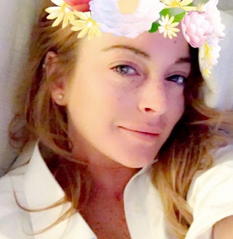 リンジー・ローハンにつき母は「あの子は結婚して母親になりたいの」（出典：https://www.instagram.com/lindsaylohan）