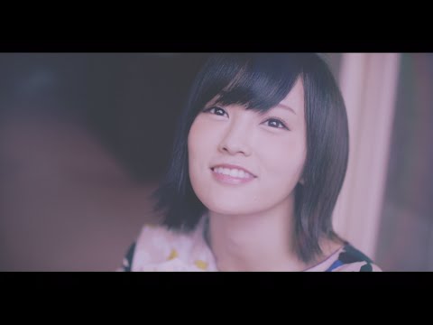 『365日の紙飛行機』センターの山本彩（出典：https://www.youtube.com）