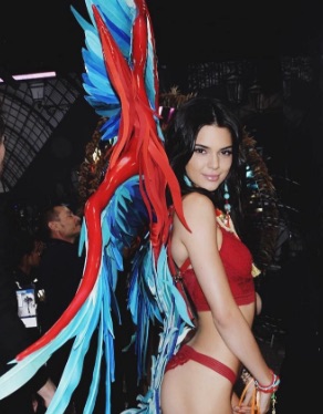 今年もショーに出演したケンダル・ジェンナー（出典：https://www.instagram.com/kendalljenner）