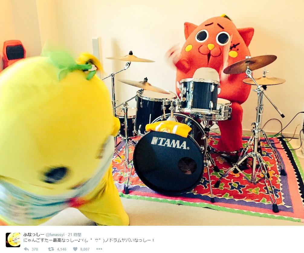 ふなっしー「にゃんごすたー最高なっしー」（出典：https://twitter.com/funassyi）