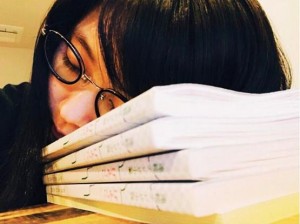 【エンタがビタミン♪】有村架純、めがね姿で居眠り　朝ドラ『ひよっこ』のセリフ覚えが大変そう