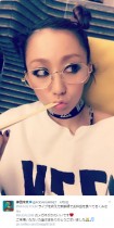 【エンタがビタミン♪】倖田來未“めがねと割りばし”ショット　新幹線で見せた表情に「くうちゃんかわいい」