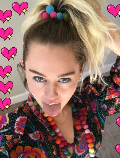 マイリーもプロムに誘われ粋な気遣い！（出典：https://www.instagram.com/mileycyrus）