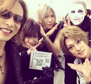 【エンタがビタミン♪】YOSHIKIやあゆにも大ウケ　金爆『＃CDが売れないこんな世の中じゃ』の真意を鬼龍院が吐露