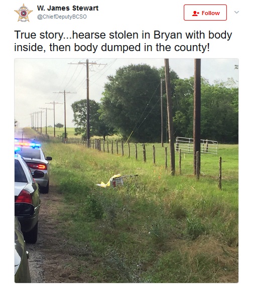 カップルが遺体を道路脇に遺棄（出典：https://twitter.com/ChiefDeputyBCSO）